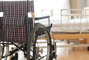 自宅や施設でも、医院と同じ水準の治療を提供