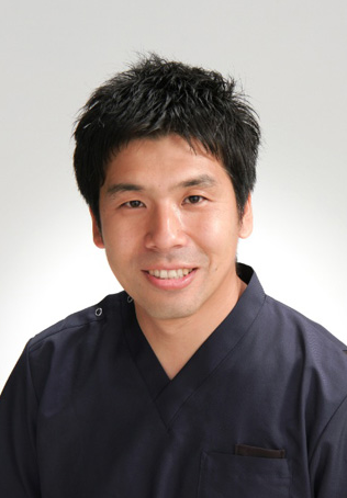 院長の山崎聖也