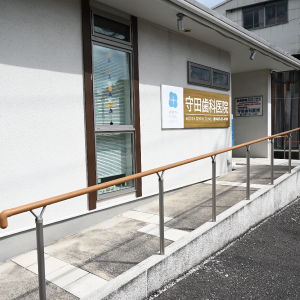 ①外観②受付③診療室