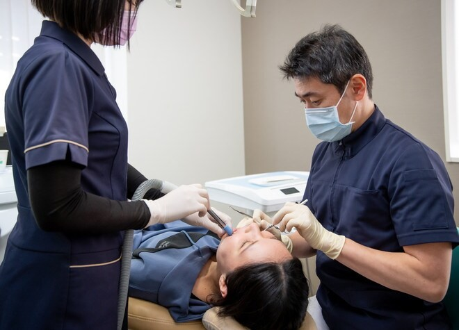 豊富な実績と専門体制による安心のインプラント治療