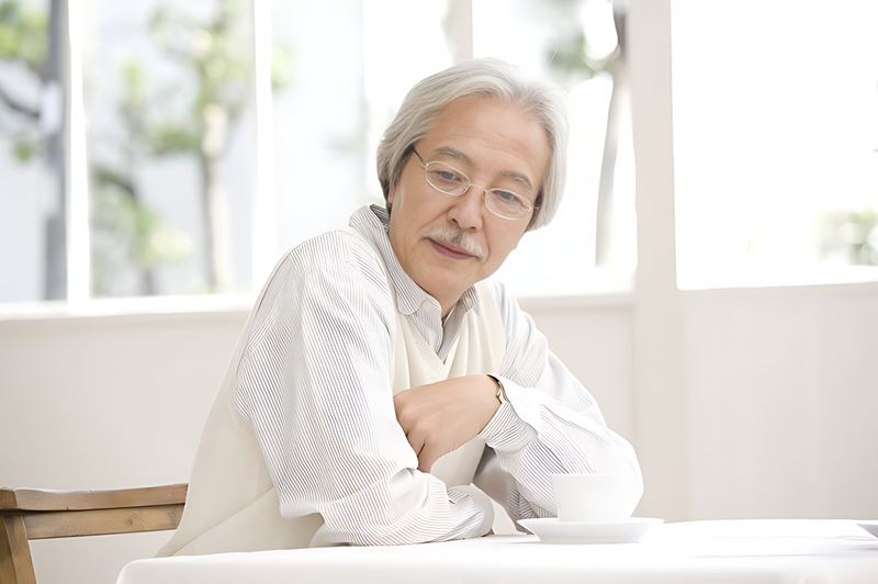 薄型設計と特殊素材で快適さを追求し院内ラボで迅速に提供