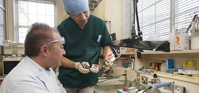 歯科技工士が常駐