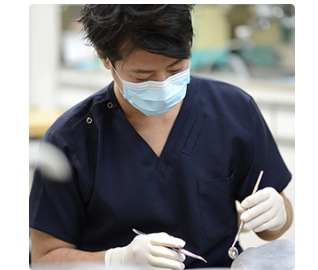 患者様が長く快適に食事を楽しめるよう、機能と審美の両面を大切にしながら治療を行っています