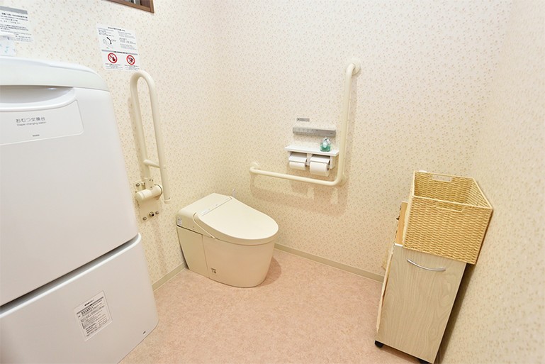 どなたでも使いやすいお手洗いです