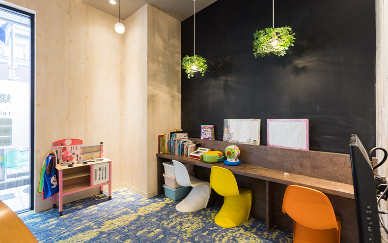 【平井駅南口より徒歩5分】お子さんが歯医者に来ることが嫌にならないような歯医者を目指すくすの木こども歯科クリニック