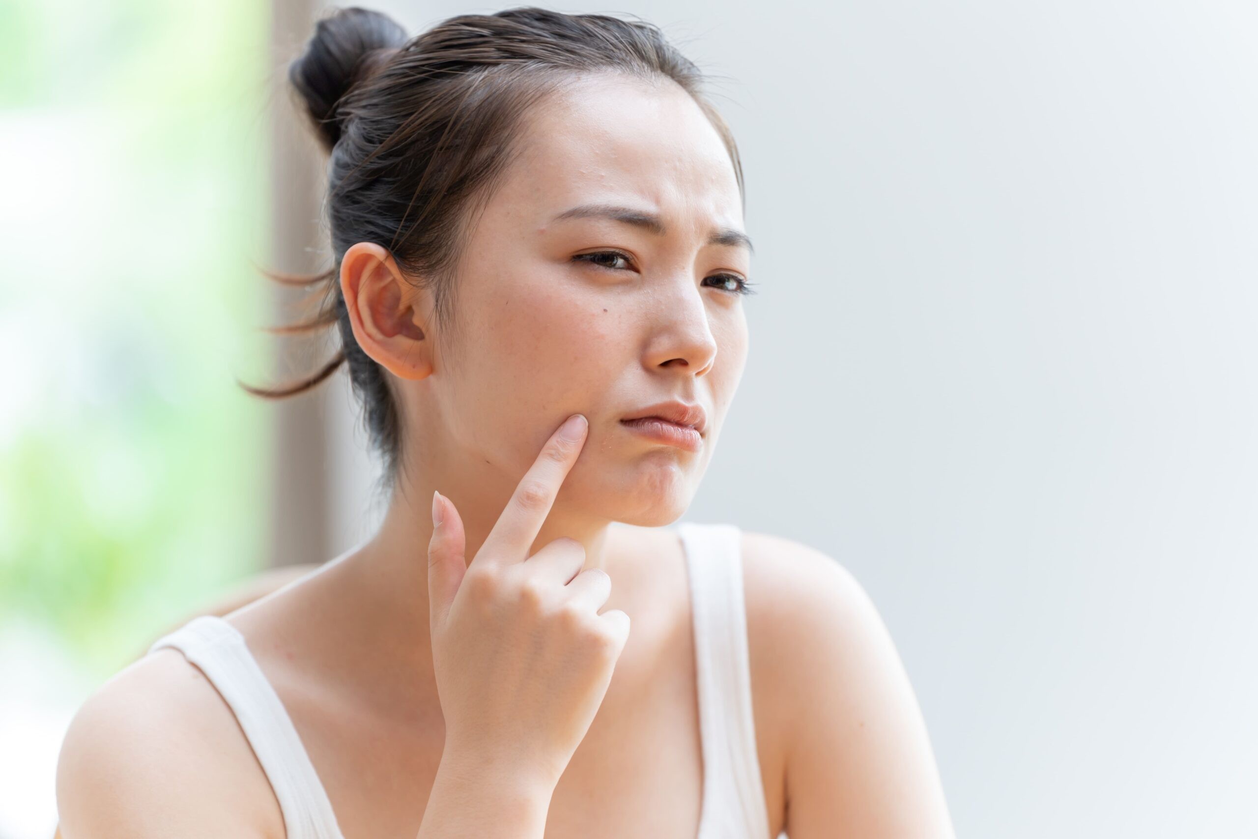 歯や歯ぐきの変色が気になる場合は審美治療がおすすめです