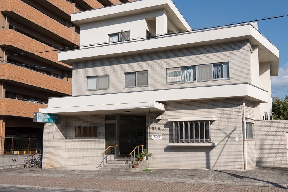 【駐車場完備・古町駅徒歩1分】地域に寄り添い続ける日浅歯科医院の総合歯科医療