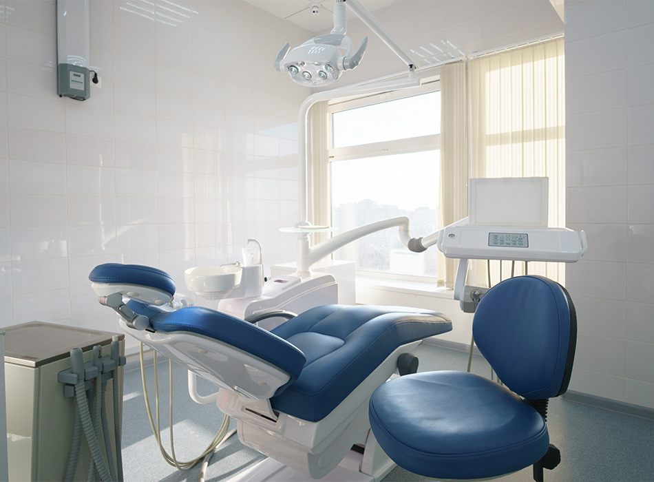 【咬み合わせ認定医 在籍】【非抜歯矯正を40年以上実践】本郷三丁目駅 徒歩3分の銀座コア歯科・矯正歯科クリニック