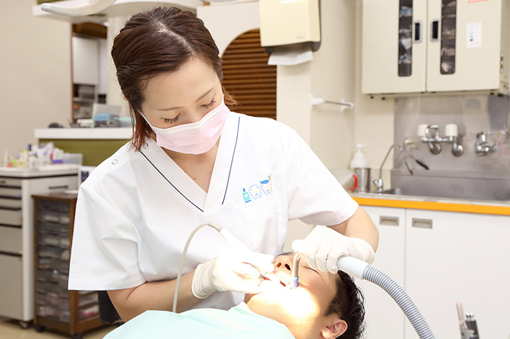 「微アルカリ電解次亜機能水」を用いた口腔内除菌療法