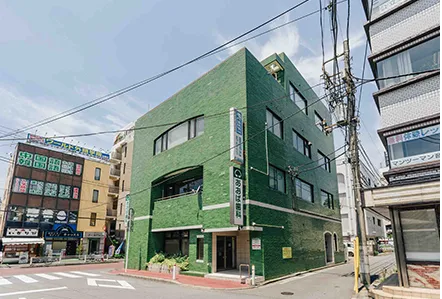 ①歯科医院外観②受付③診療室