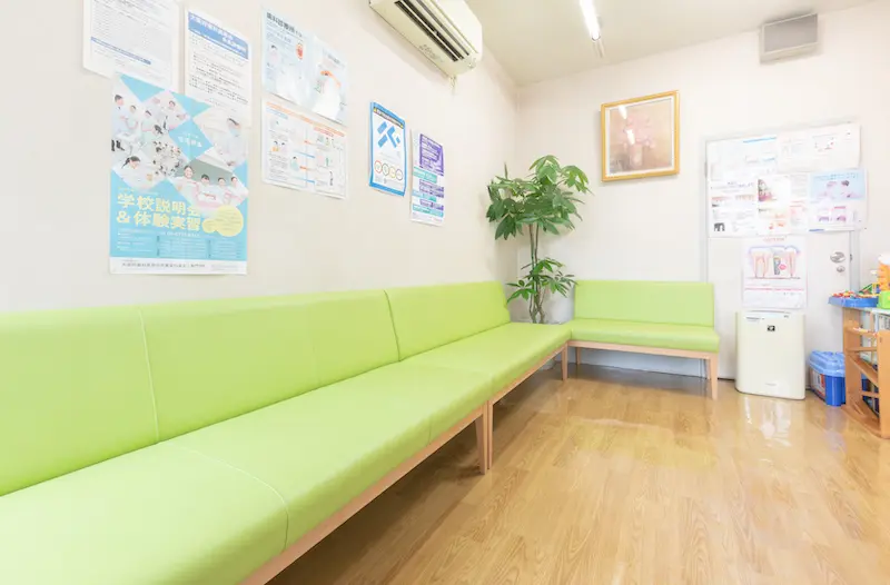 【藤井寺駅 徒歩7分】予防から専門治療・訪問診療まで対応する、家族で通いやすいこがねや歯科医院