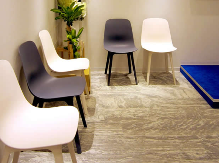 ①外観②待合室③診療室