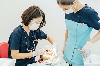 お子様が歯医者を怖がらないよう配慮を大切にした診療を行っています