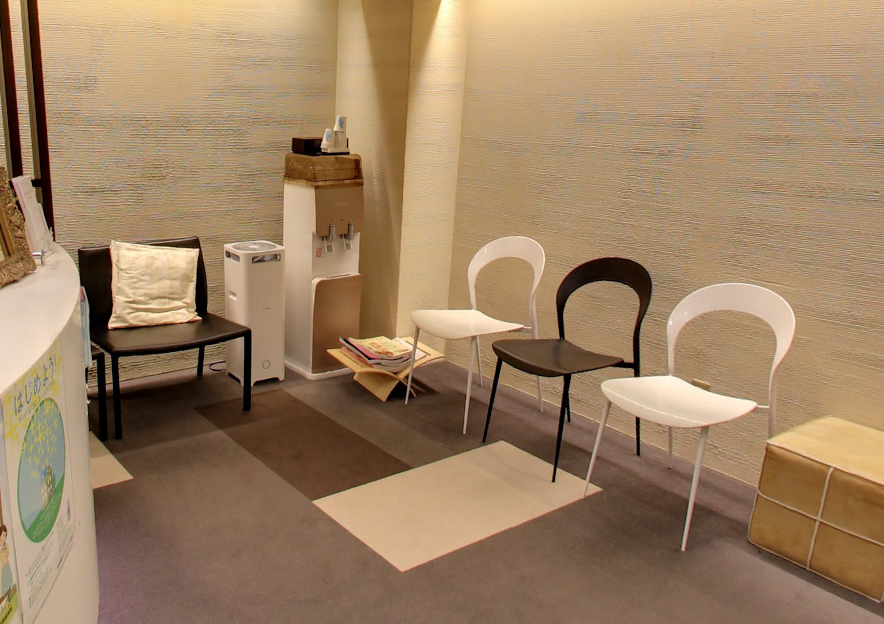 ①受付②待合スペース③キッズスペース