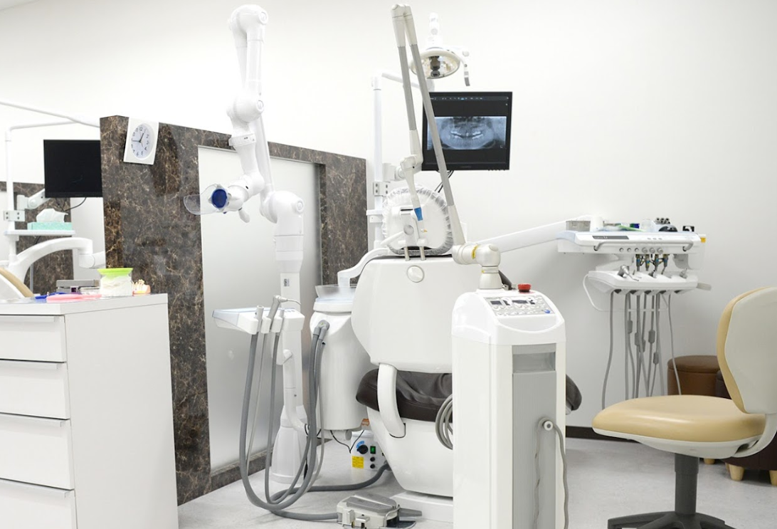 【千住大橋駅から徒歩1分】【土曜・日曜も診療対応】最新の医療器機・治療技術で食べられる喜びをいつまでも提供する千寿歯科・矯正歯科