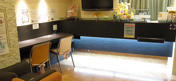 【JR湘南新宿ライン 辻堂駅より徒歩1分】駅の近くで予防処置に力を入れながら審美的な補綴治療にも余念がない永海歯科医院