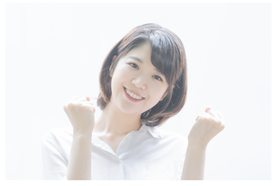 成人矯正治療は、年齢に関係なく新たな笑顔と自信を手に入れるための選択肢です