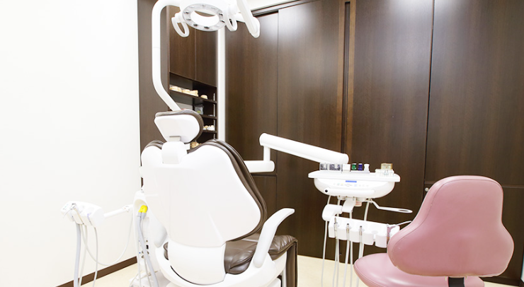 ①お口のトラブルを総合的に診療しています②診療室③精密な治療を行っています