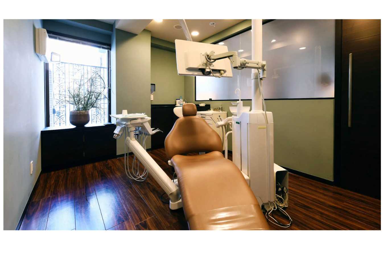【中目黒駅から徒歩2分】【個室治療】修士号を持つ院長による世界レベルの治療は錦織歯科医院