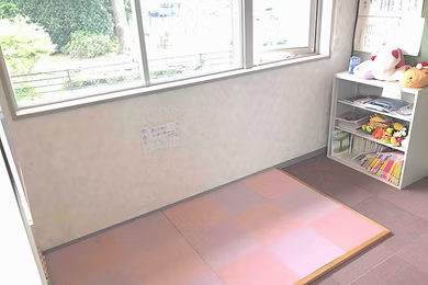 ①待合室②キッズスペース③診療室