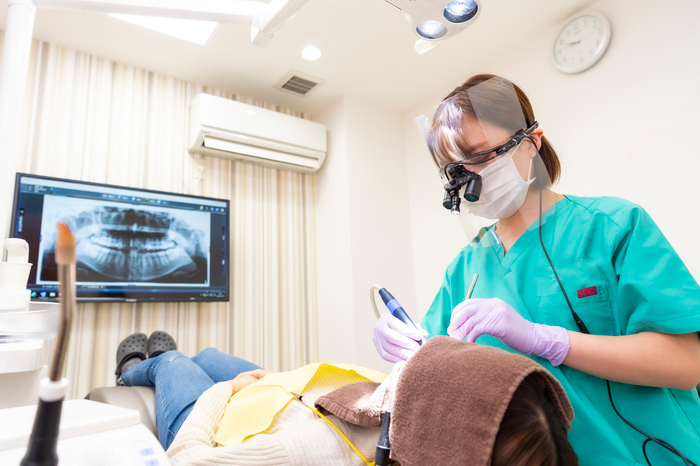 患者様自身に合った自宅でのセルフケア指導を行い、むし歯や歯周病を予防するためのサポートをしています。