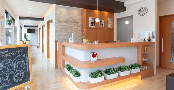 【駐車場完備・津駅徒歩1分】ライフステージに寄り添い生涯の歯を支える山口歯科