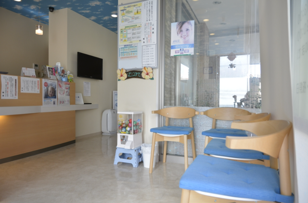 ①外観②待合室③診療チェア