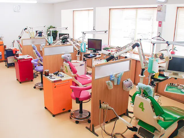 専門性の高い技術と充実した設備で、患者様一人ひとりに適した治療を提供