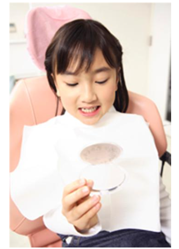 お子様の成長に合わせたブラッシングなどの指導を行います