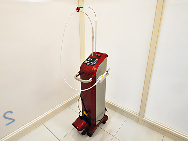 炭酸ガスレーザーによる治療を提供