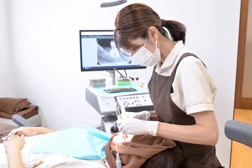 お口の健康は全身の健康にもつながるため、長期的な視点でのサポートを大切にしています。