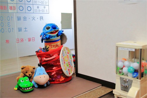【王寺駅 南口 徒歩3分・水曜20時まで診療】痛みに配慮した診療を行うやわらぎ歯科医院