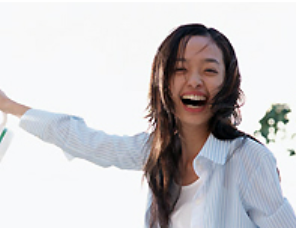 白く美しい歯で、もっと輝く笑顔を手に入れませんか？