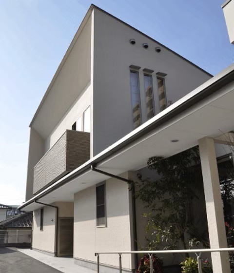 【バリアフリー・キッズスペース完備】地域のかかりつけ医として寄り添う、いけだ歯科クリニック