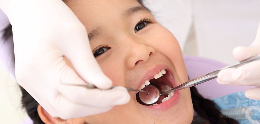 お口の状態や治療内容に応じて炭酸ガスレーザーを適切に用い、通常の歯科処置と組み合わせながら口腔内環境の改善を図っています。