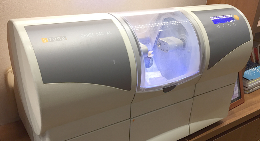 セレックによるセラミック治療