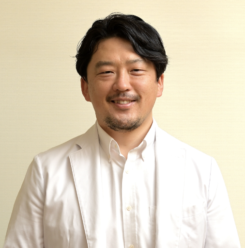 院長の秦 哲秀