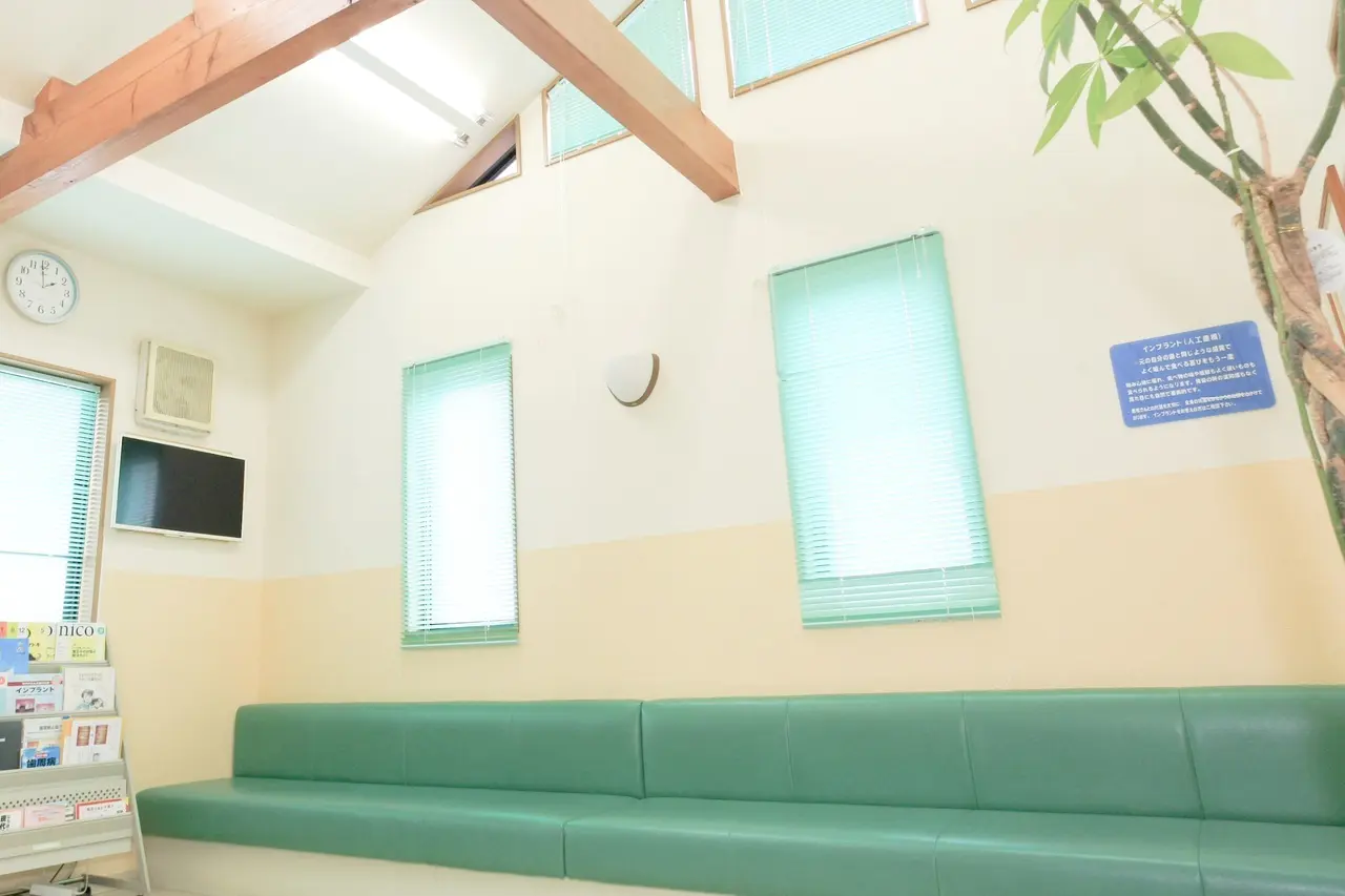 【浜北駅徒歩7分】歯周病・インプラント治療に注力する鈴木デンタルクリニック