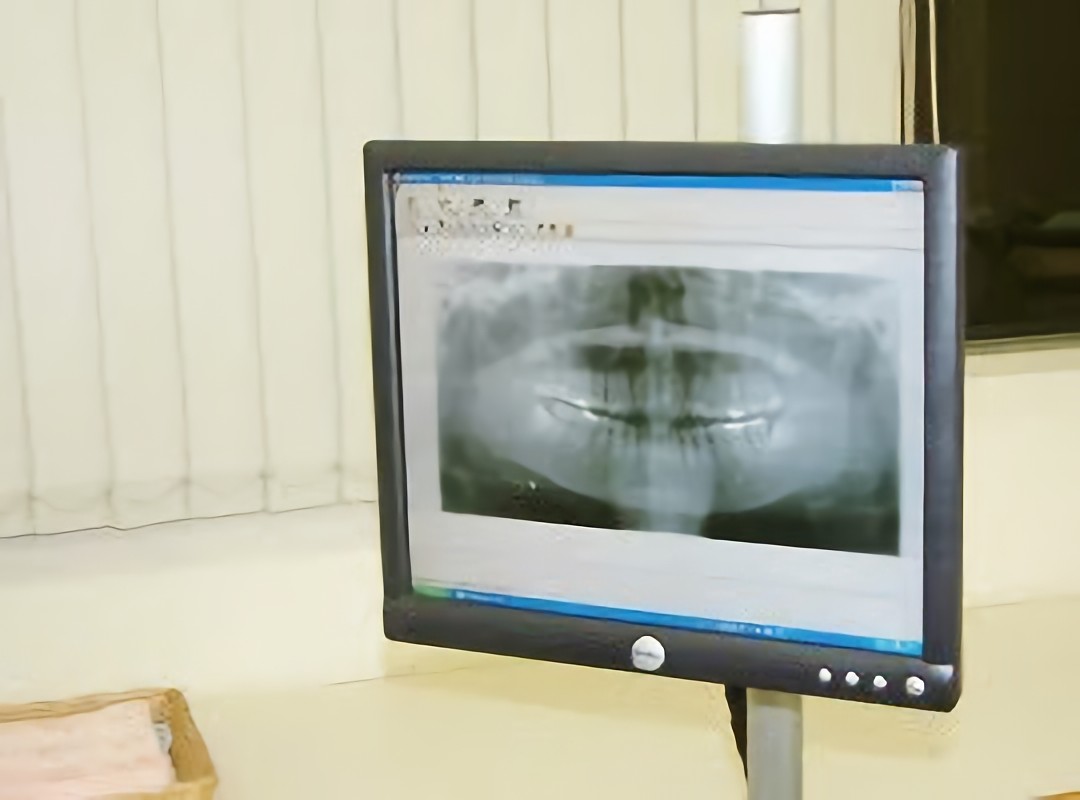 ①医院外観②ユニット③デジタルレントゲン