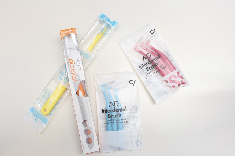 虫歯や歯周病のリスクを抑えるための検診やクリーニングを行っています