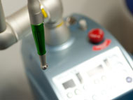 ①診療室②レーザー治療器③口腔外バキューム