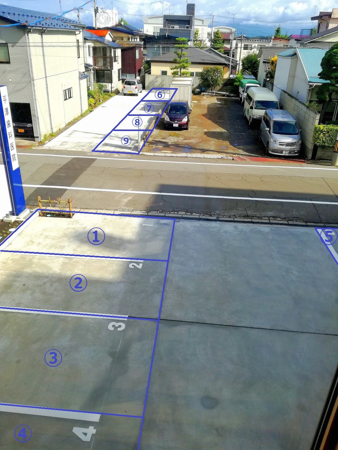 事前に駐車場の位置をご確認ください