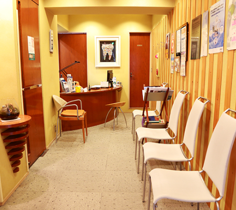 【麹町駅徒歩1分】【平日19時まで診療対応】患者様一人ひとりの状態に合わせたオーダーメイド感覚で対応する「設楽歯科医院」