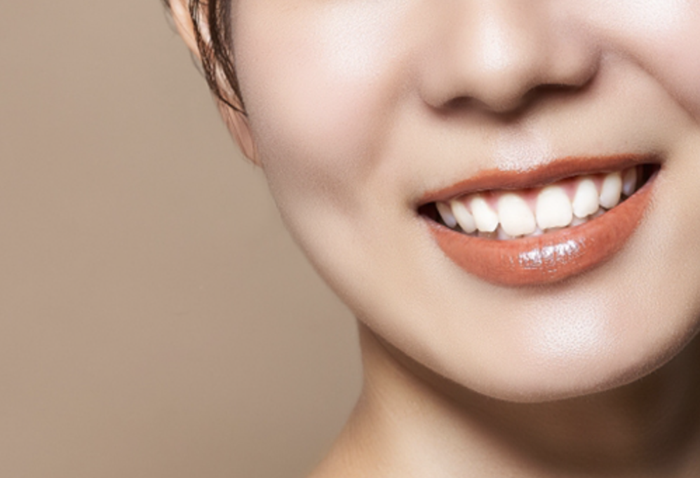 歯の機能を保ちながら、見た目の美しさにも配慮した治療を行っています