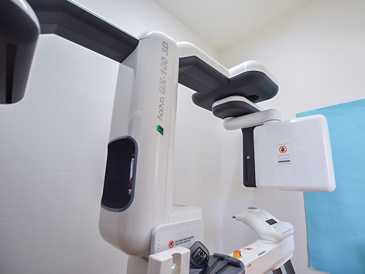 大人の矯正は歯を動かす治療が中心になりますが、お子様の場合は顎の成長を活かしながら進められる点が大きな特徴です。