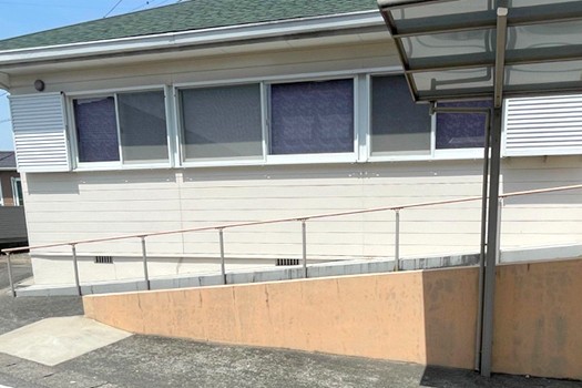 ①診療ユニット ②キッズスペース ③スロープ・手すり