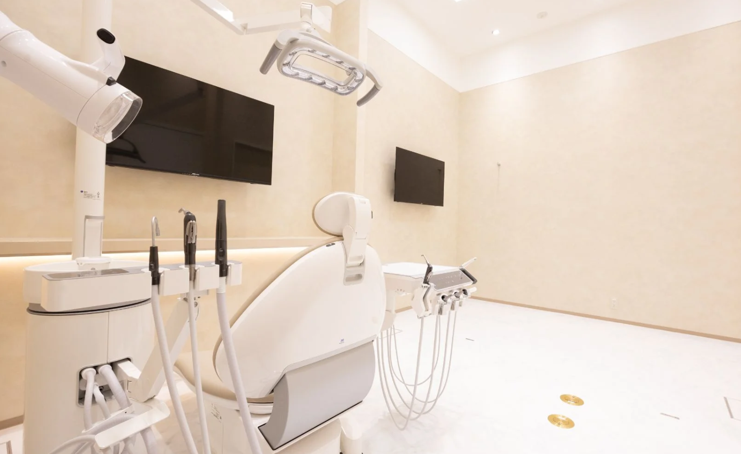 【東京メトロ南北線 後楽園駅より徒歩1分】患者様それぞれにオーダーメイドな治療を行い快適な生活をサポートする春日後楽園ともなり歯科