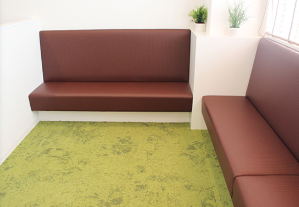 【土日も17時半まで診療】お子様の付き添いができるファミリーブースもあるエール歯科クリニック