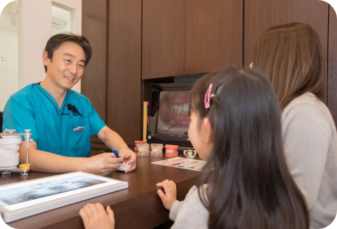 待合室には、絵本などお子様が楽しめるものも用意しています