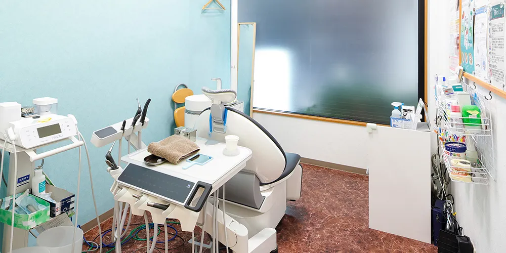 ①受付②待合スペース③診療室